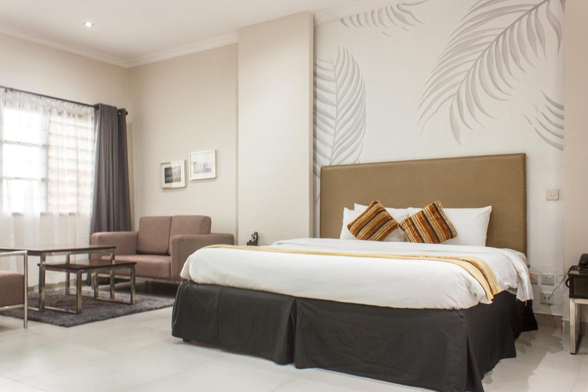 Cedar Place Limited Блантайър Екстериор снимка