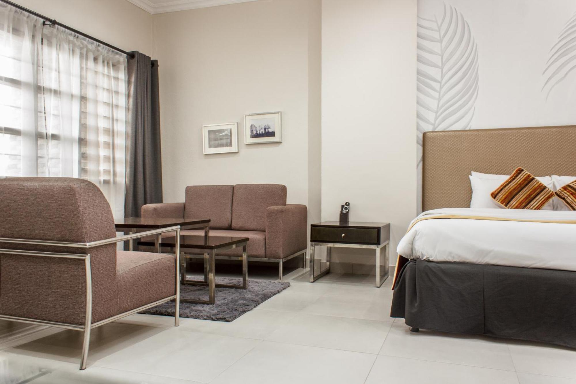 Cedar Place Limited Блантайър Екстериор снимка